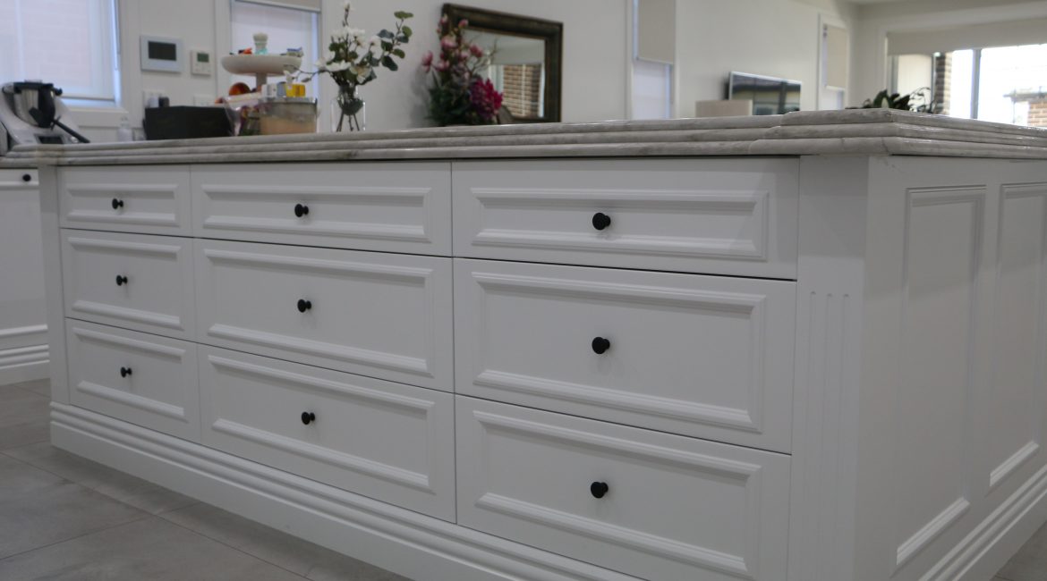 Greenacre – Kitchen Cabinets